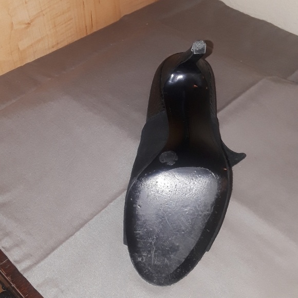 Ladies Vince Camuto size 7 1/2 - Picture 4 of 6